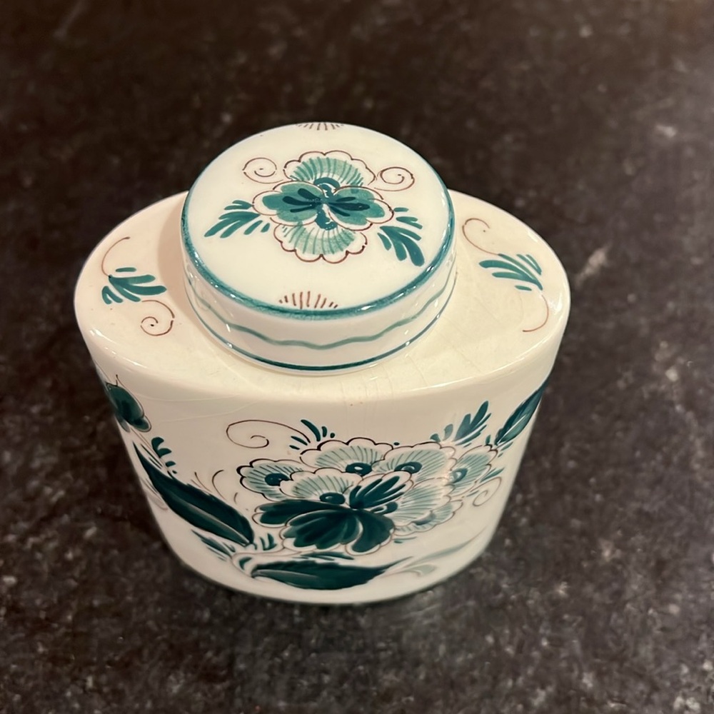 Delft Holland Mini Ginger Jar Green and Ivory - Picture 2 of 11